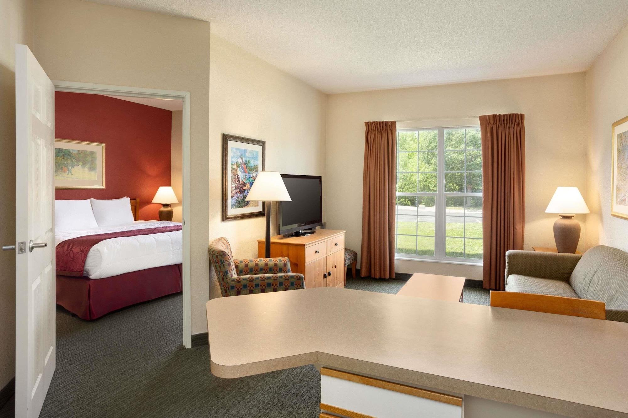 Baymont By Wyndham Wichita East Hotel Ngoại thất bức ảnh