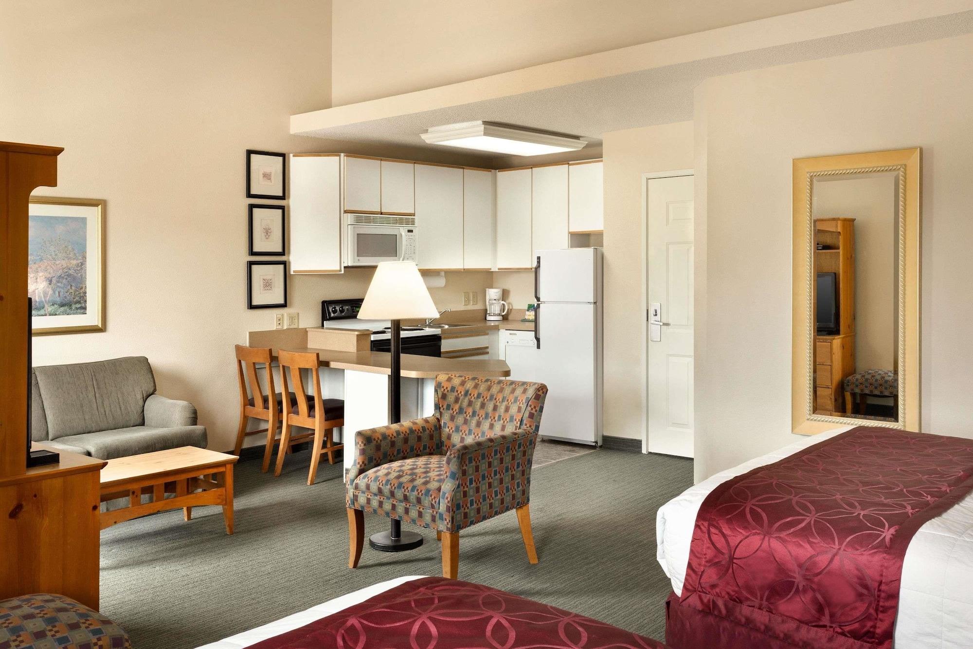 Baymont By Wyndham Wichita East Hotel Ngoại thất bức ảnh