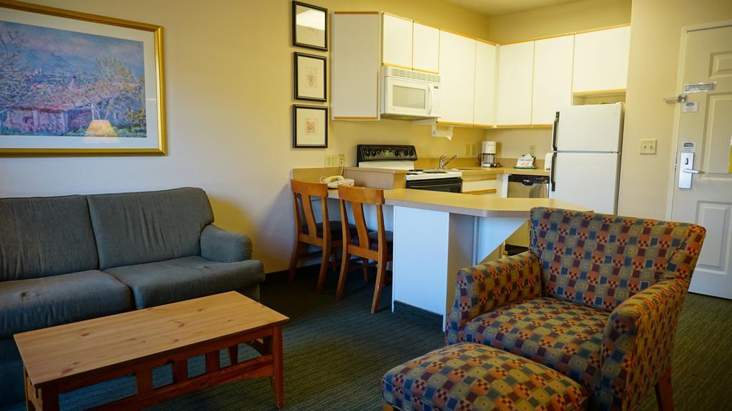 Baymont By Wyndham Wichita East Hotel Ngoại thất bức ảnh