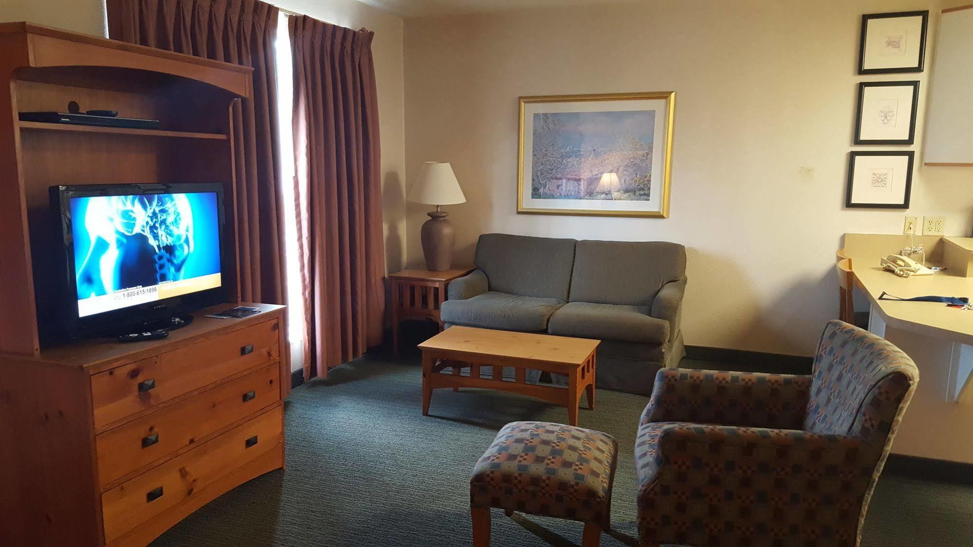Baymont By Wyndham Wichita East Hotel Ngoại thất bức ảnh